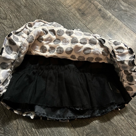 The Children’s Place Size 3t Black Gray Dot Tiered Ruffle Corduroy Full Skirt - Picture 3 of 7